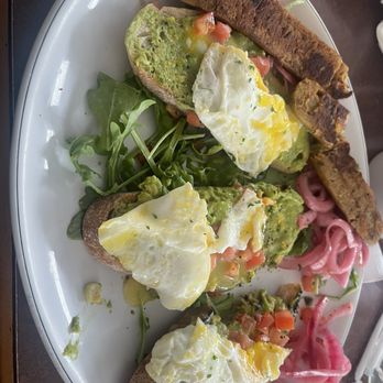 The Breakfast Bar - Avocado toast, fried eggs, Vegan sausages - Breakfast & Brunch Near Me - Long Beach, California