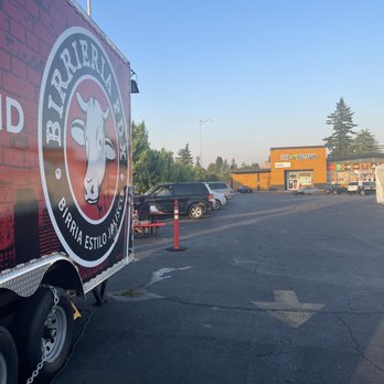 Birrieria Pdx - Huge parking lot unlike original location - Mexican Near Me - Portland, Oregon