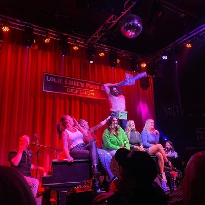 Louie Louie's Dueling Piano Bar by null
