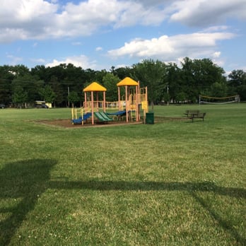 Ideal Beach Resort - Resorts Near Me - Monticello, Indiana