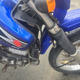 This was left hanging with no bolts. Have to get new bolts and fix it myself. This was left hanging with no bolts. Have to get new bolts and fix it myself.