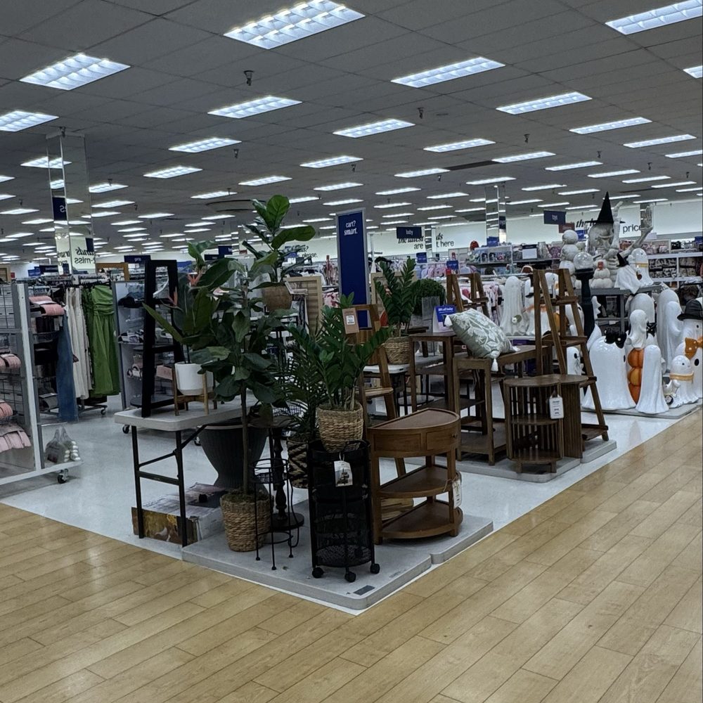 Marshalls - Department Stores Near Me - Solana Beach, California