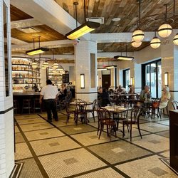 The Smith - Beautiful interior / inside decor, vibe, ambiance. Love the feeling of hanging here over a meal and soaking in the NYC vibe
