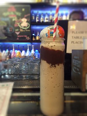 Grand Trailer Park Taverna by null