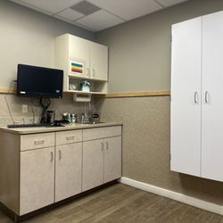 Adobe Veterinary Center - Exam room