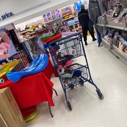 Marshalls - A cart that no one is using like whatttt