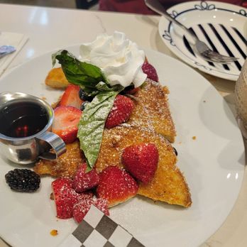 Lemon Tree Cafe - Crunch French toast - Breakfast & Brunch Near Me - Rancho Cucamonga, California
