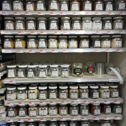 MOM's Organic Market - Bulk spices