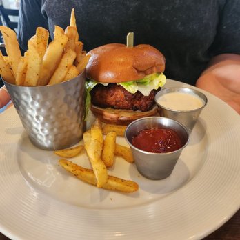 Muse Bar + Bistro - New American Near Me - Clermont, Florida Muse Bar + Bistro - New American Near Me - Clermont, Florida