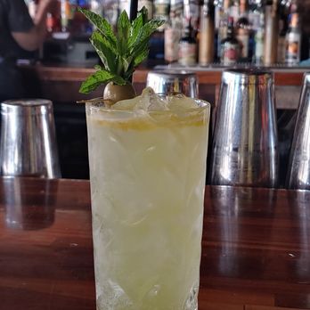 The Summit - Al Litani - Cocktail Bars Near Me - Pittsburgh, Pennsylvania