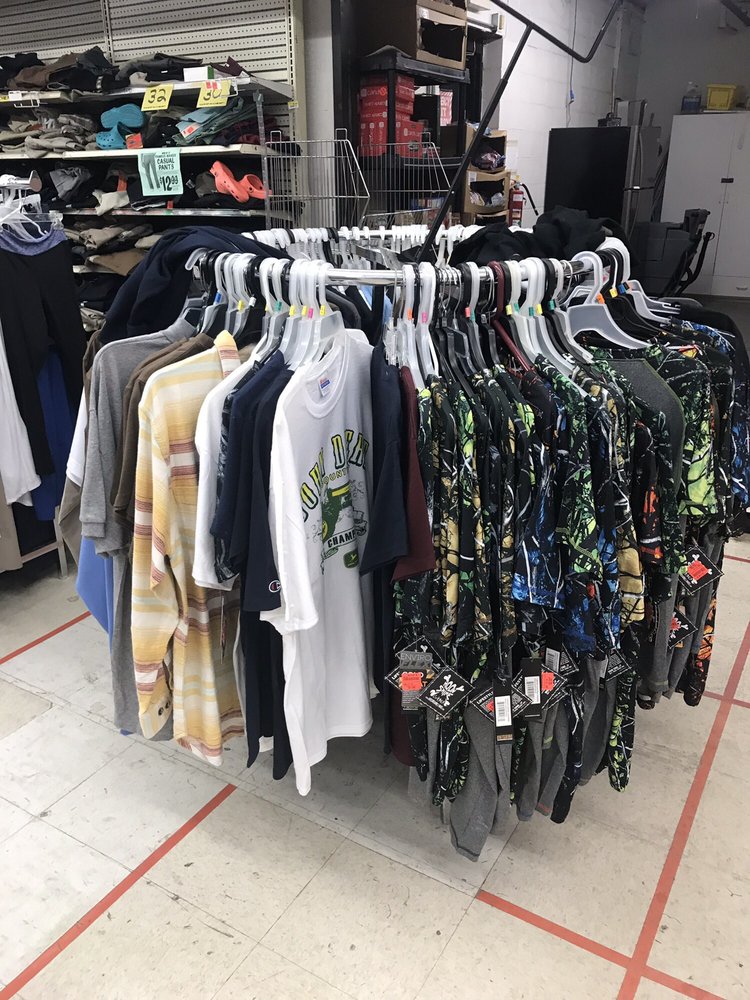 OLLIE’S BARGAIN OUTLET Updated September 2024 29 Photos 1003 W