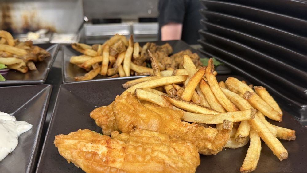 Carlton Depot Eatery & Ale House Logo