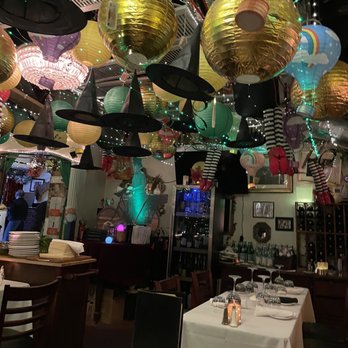 Amore E Amore - Decorations - Italian Near Me - Atlanta, Georgia