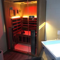 Solae Wellness Society - Sauna and cold plunge