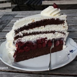 Café im Kuhstall - Schwarzwälder Kirschtorte ... :) -