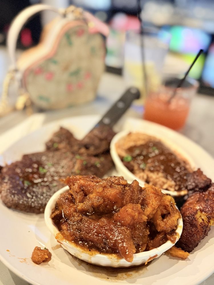 Food from Caribbean Jerk Palace