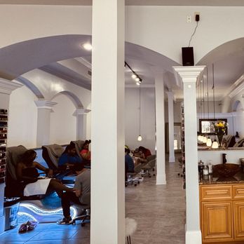 Magazine Nails - Nail Salons Near Me - New Orleans, Louisiana