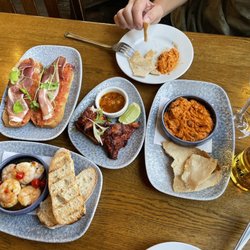 The Queens Arms - The meal of starters. The humus and shrimp plates were good.
