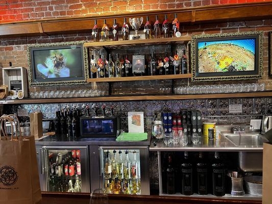 Caduceus Cellars and Merkin Vineyards Tasting Room by null