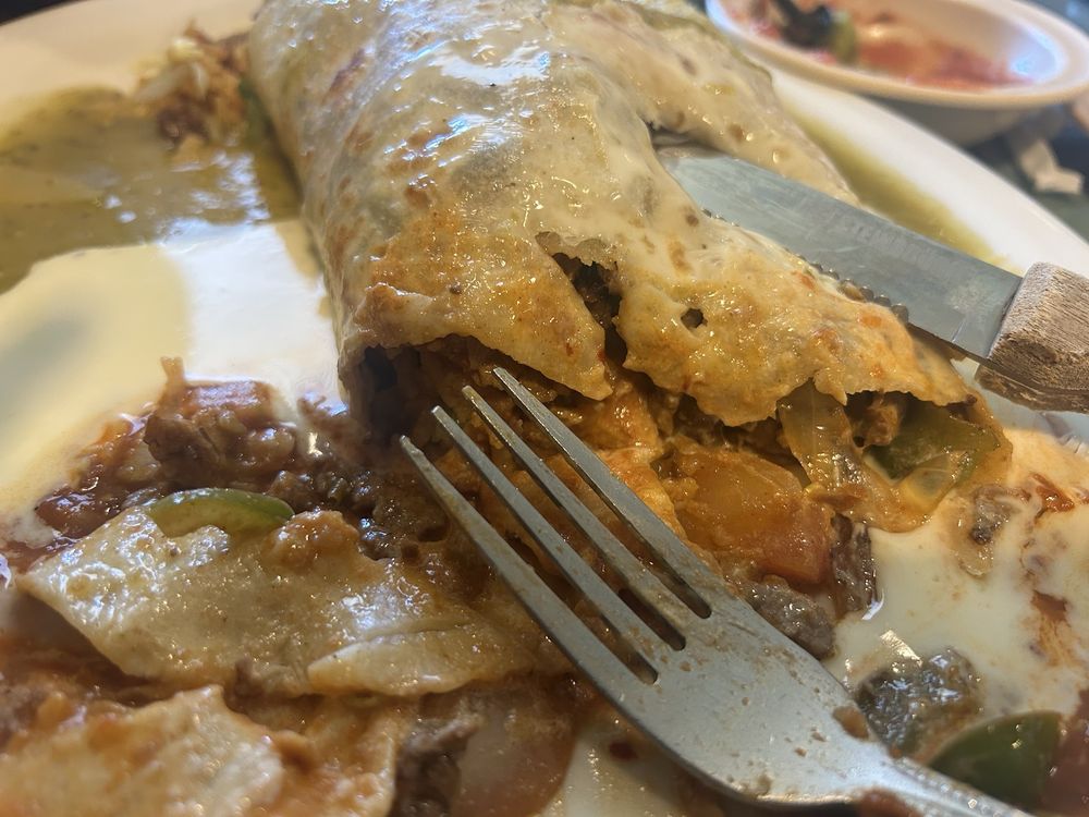 Picante's Tacos & Tequila Resturant Logo