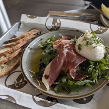 Red Hills Market - Burrata - Sandwiches Near Me - Dundee, Oregon