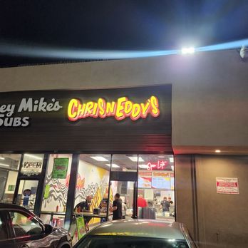 Chris N Eddy's - Front of store looks clean. Amazing logo. - Burgers Near Me - Van Nuys, California