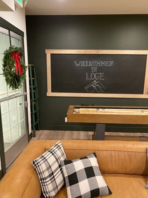 LOGE Leavenworth Downtown by null