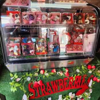Mitri's Delights - Dessert Display - Desserts Near Me - San Diego, California Mitri's Delights - Dessert Display - Desserts Near Me - San Diego, California
