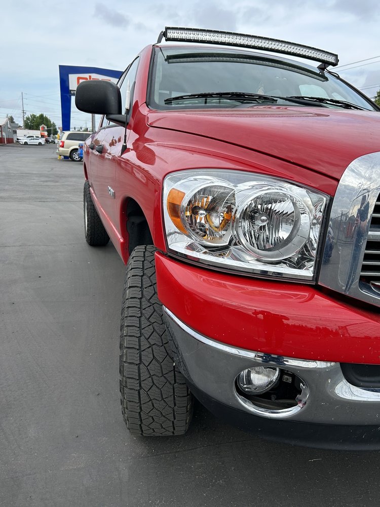 MIDVALLEY AUTO BODY & SERVICE CENTER Updated August 2024 2333 N