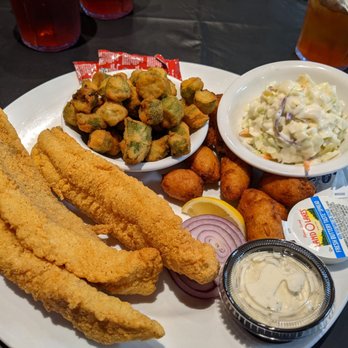 Red Oak Fillin' Station - Catfish platter - Southern Near Me - Hot Springs, Arkansas Red Oak Fillin' Station - Catfish platter - Southern Near Me - Hot Springs, Arkansas