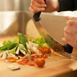 Raw Salad Company - Slaatjes die à la minute worden gechopped!