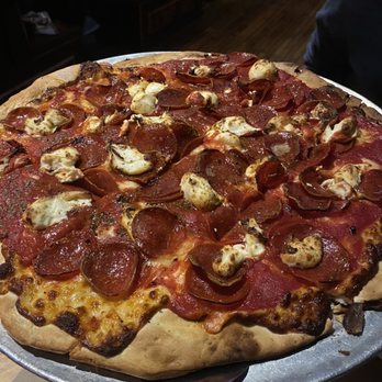 Fixture Pizza Pub - Pizza Near Me - Milwaukee, Wisconsin