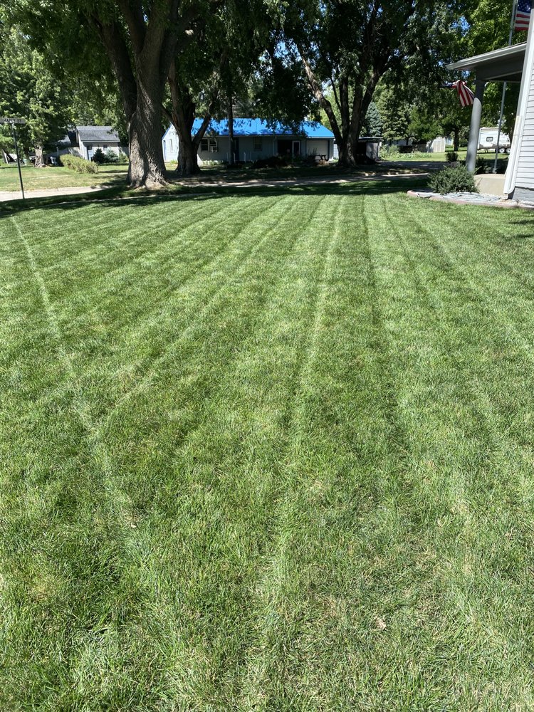 Slide of CW Lawn & Landscapes