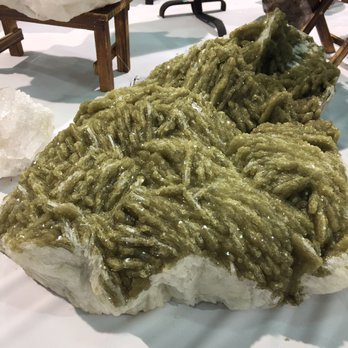 Gem Faire - A gorgeous combination of green clorite and abite - Jewelry Near Me Gem Faire - A gorgeous combination of green clorite and abite - Jewelry Near Me