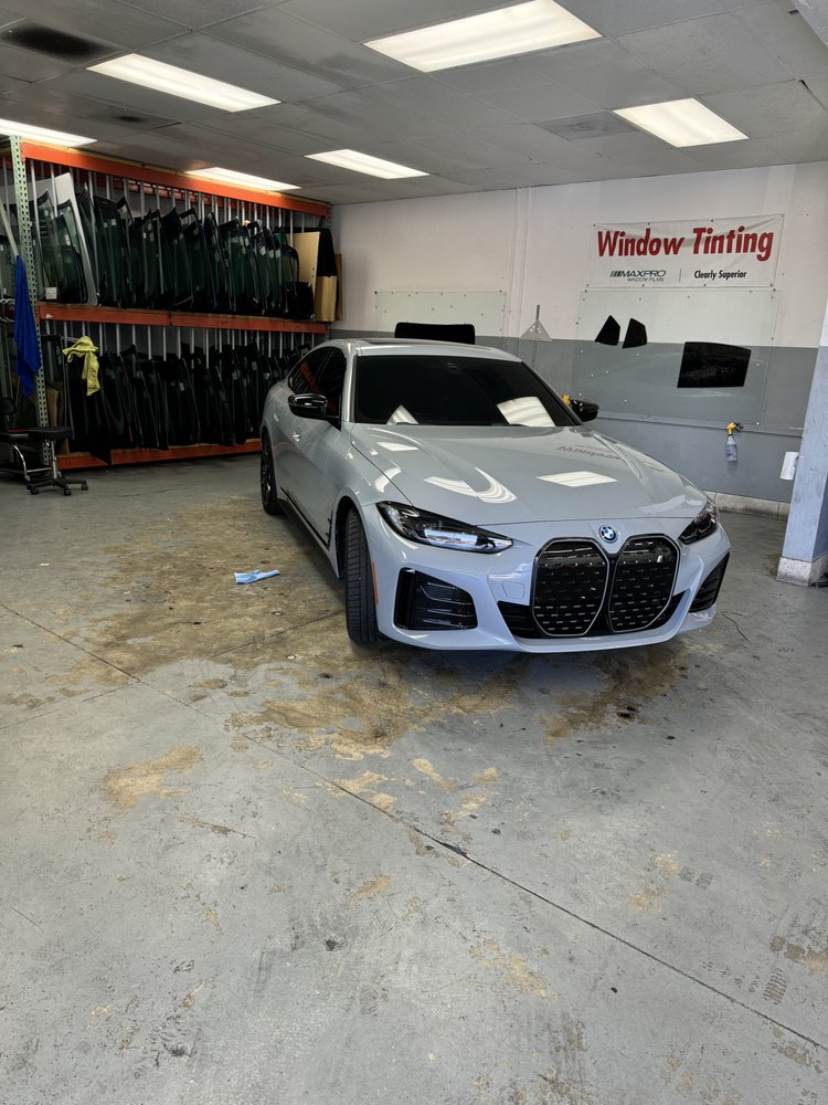 DIAMOND STAR AUTO GLASS & TINT Updated August 2024 131 Photos & 176