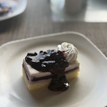 The Bistro - Blueberry desert - American Near Me - Cabo San Lucas, BCS The Bistro - Blueberry desert - American Near Me - Cabo San Lucas, BCS