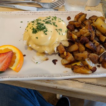 Egg - Eastern shore Benedict  single - Breakfast & Brunch Near Me - Rehoboth Beach, Delaware