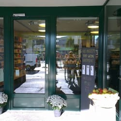 Canto Verde - Right in Meierhofplatz.