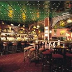 Piano bar