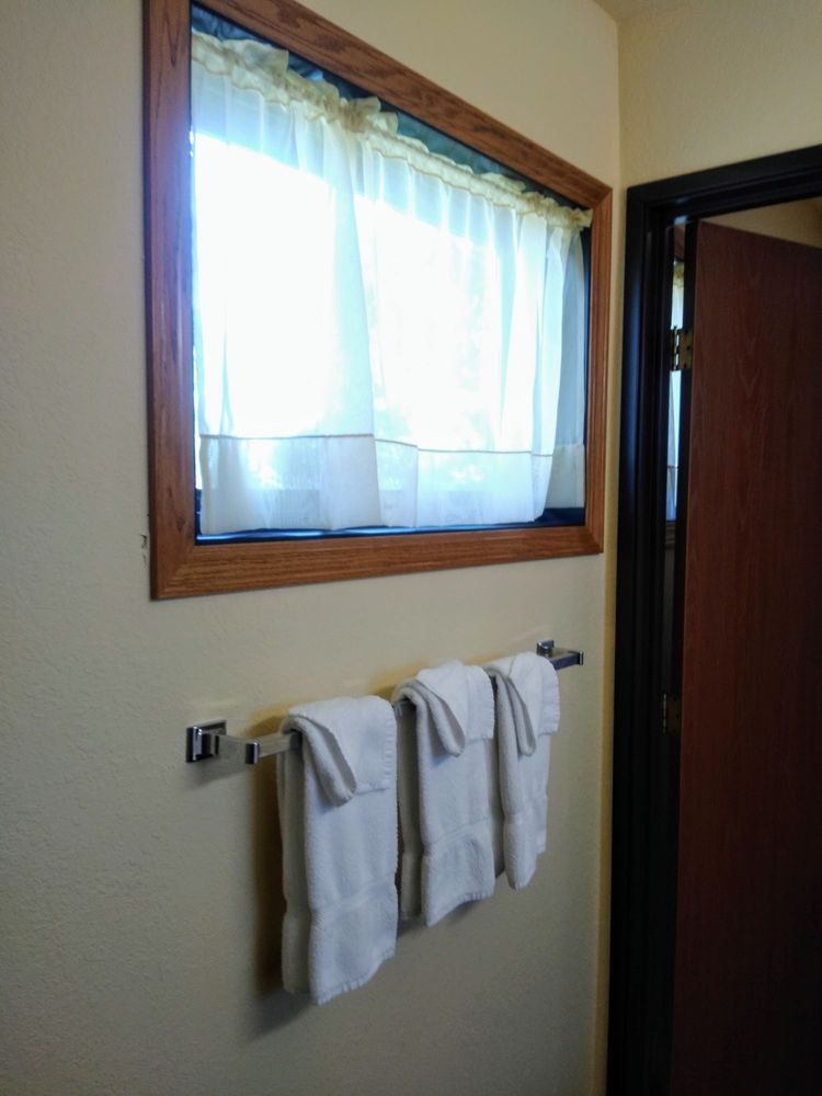 FOX HILLS CONDOS Updated July 2024 46 Photos & 21 Reviews 212 W