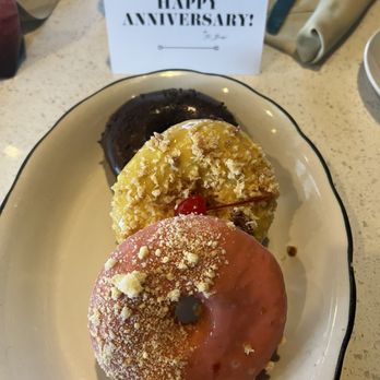 The Mockingbird Nashville - Donut flight - New American Near Me - Nashville, Tennessee