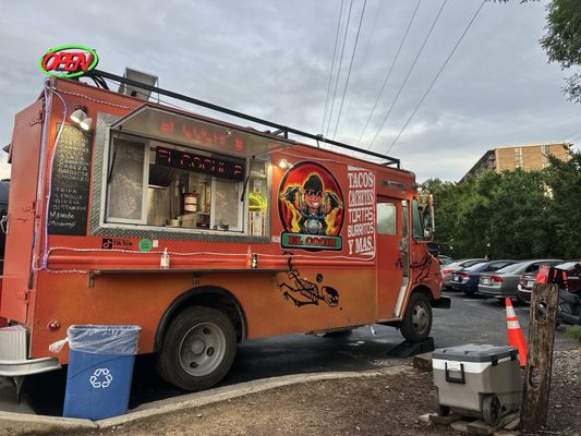 El Cochi Food Truck by null