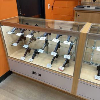 Range USA Round Rock - Display - Guns & Ammo Near Me - Round Rock, Texas Range USA Round Rock - Display - Guns & Ammo Near Me - Round Rock, Texas