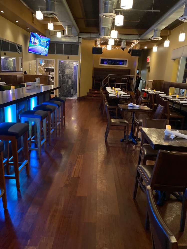 Chocolat Restaurant & Bar