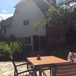 Wheatsheaf At Bough Beech - Beer garden..