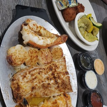 Hull's Seafood - Broiled selection - Seafood Near Me - Ormond Beach, Florida