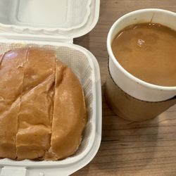 Deccan Morsels Tracy - Bun Maska with chai