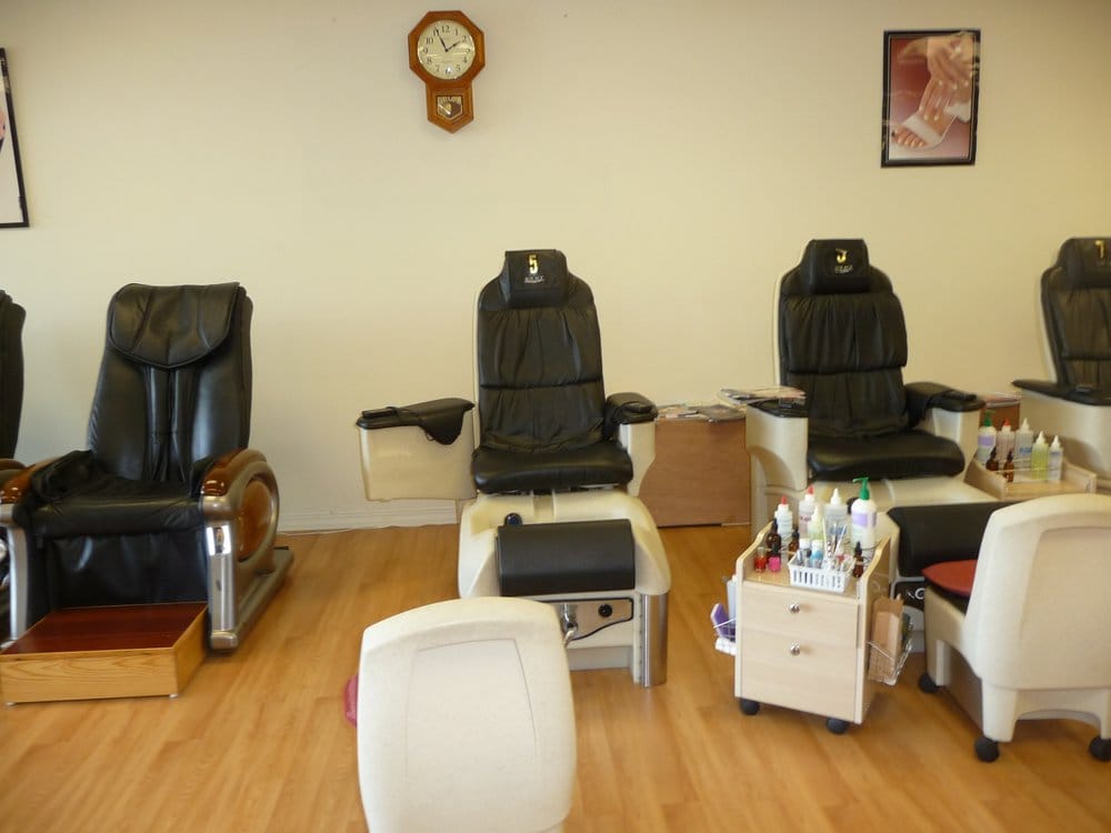 VT NAILS Updated September 2024 912 E Powell Blvd, Gresham, Oregon