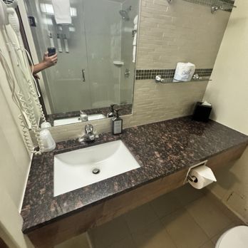 Blue Mountain Inn - Hotels Near Me - Blue Mountains, Ontario