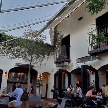 AOC - Beautiful outdoor patio area - Cocktail Bars Near Me - Los Angeles, California AOC - Beautiful outdoor patio area - Cocktail Bars Near Me - Los Angeles, California